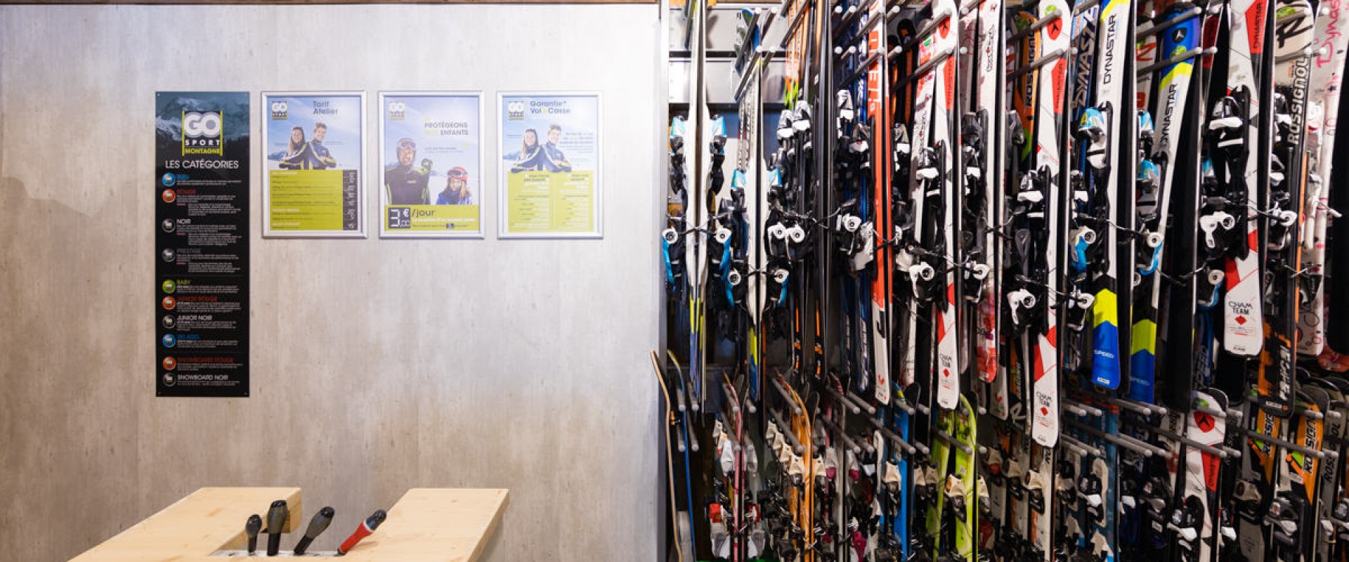 Ski equipment shop rental